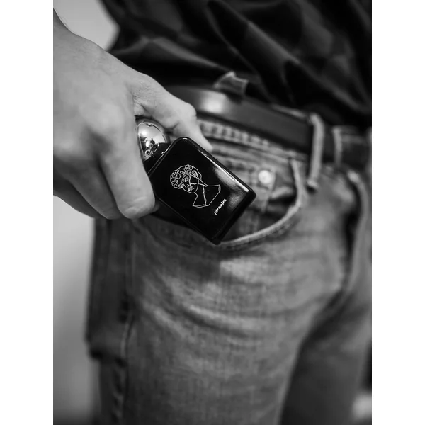 Amoral Extrait de Parfum