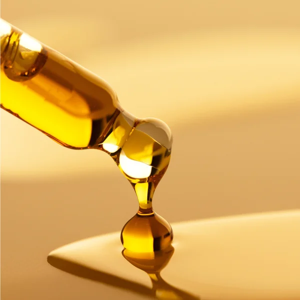 C.E.O. Glow Vitamin C & Turmeric Face Oil Huile Visage