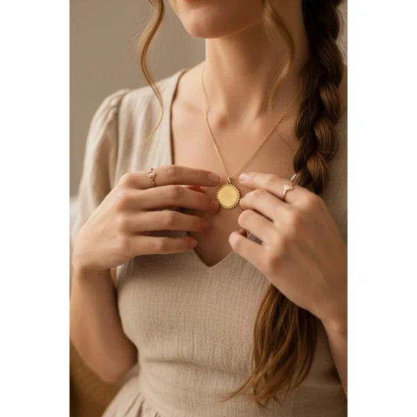Collier personnalisé médaille gravée or éclat ECLIPSE
