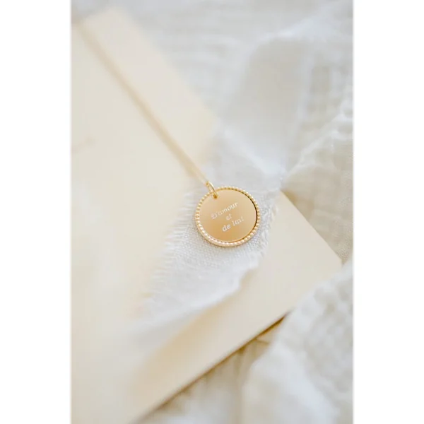 Collier personnalisé médaille perlée ÉPURE