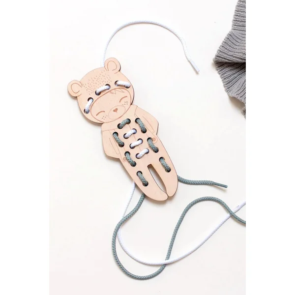 Jeu montessori poupée à lacer en bois animaux PETIT OURS