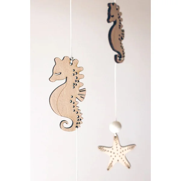 Mobile pour lit bebe hippocampes en bois GRCE MARINE