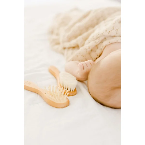 Set brosse et peigne bois pour bébé MES PREMIERES MECHES