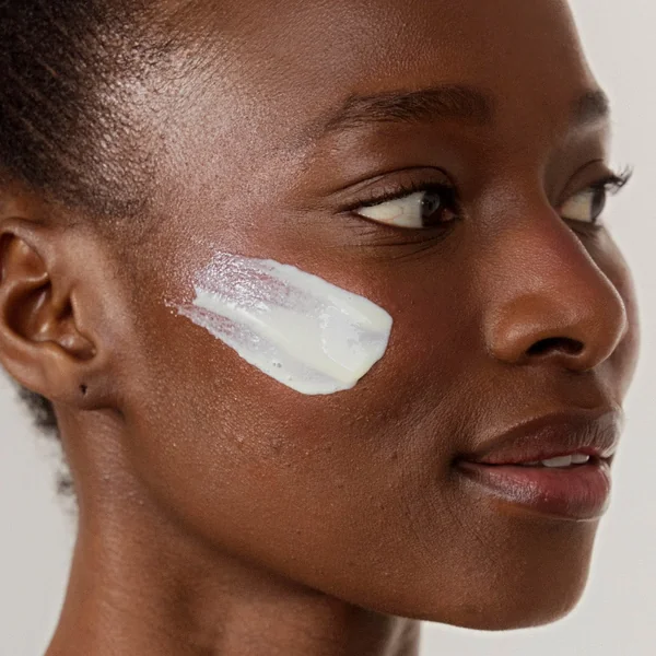 Sunveil SPF50+ Fluide Solaire Anti-Taches
