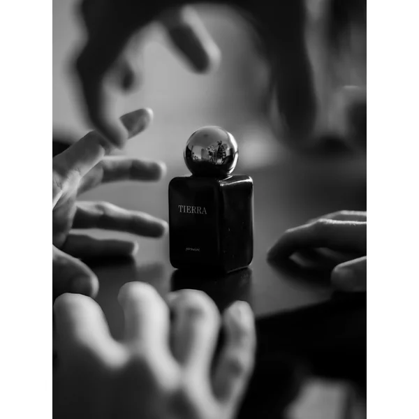 Tierra Extrait de Parfum